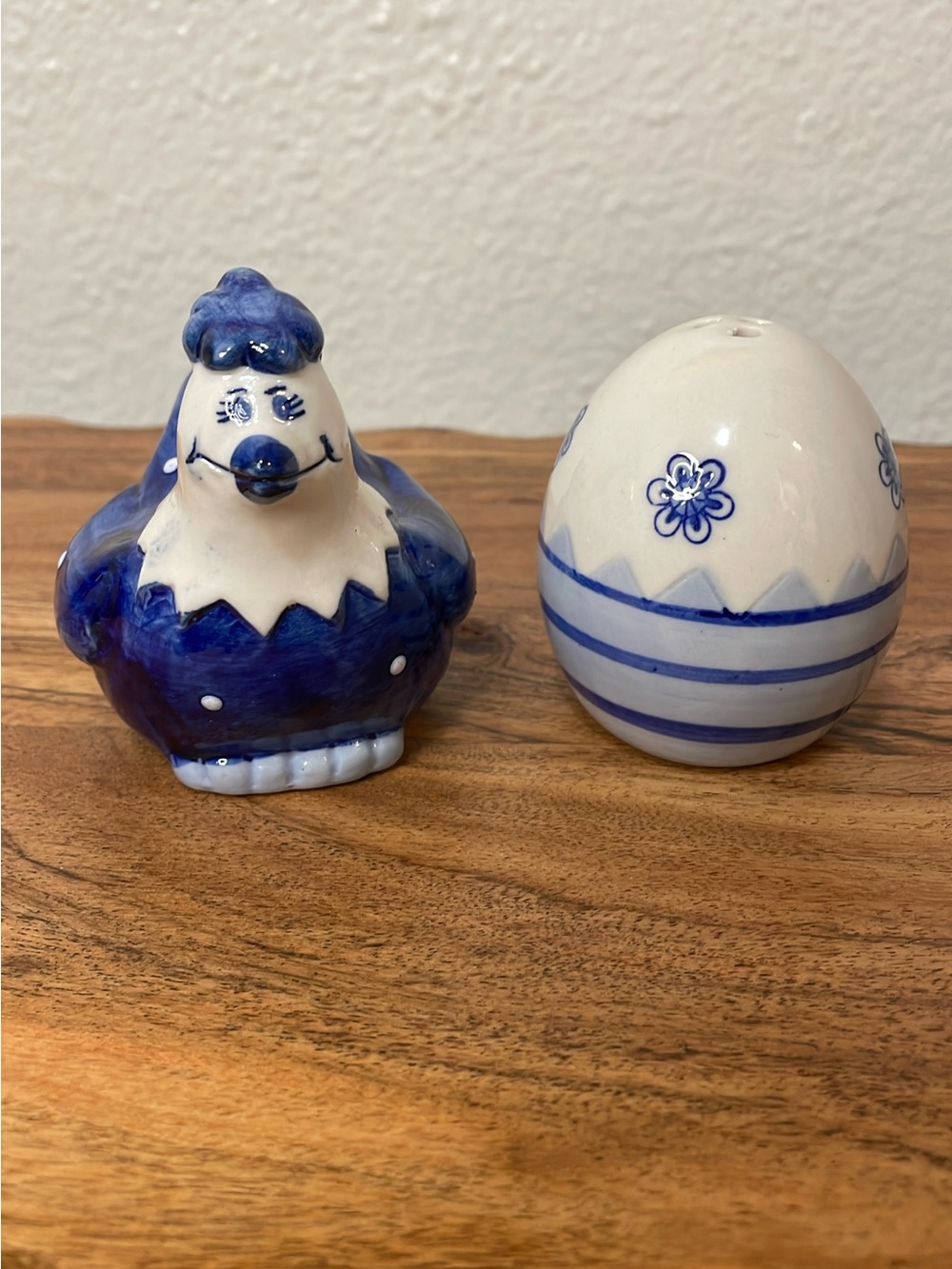 Salt & Pepper Shakers
